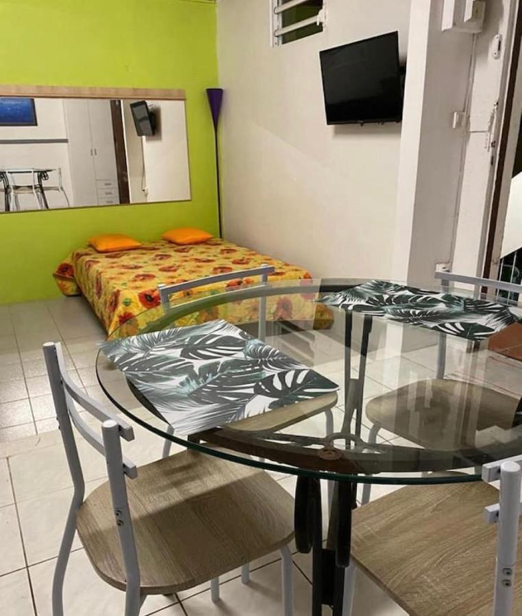 Appartement Orchidee 2 ฟอร์-เดอ-ฟร็องส์ ภายนอก รูปภาพ